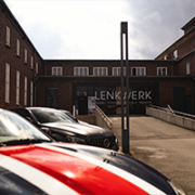 Blick auf den Eingang des LENKWERK, der Location für das BOEHMERT & BOEHMERT IP-Seminar in Bielefeld